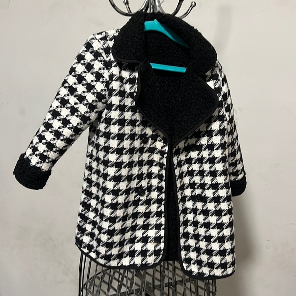 Houndstooth peacoat